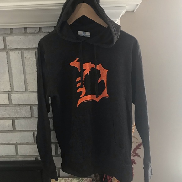 Women’s LIVNFRESH Hoodie - Picture 2 of 4